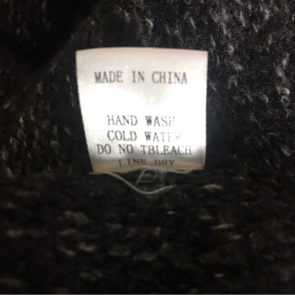 Essue Black Open Cardigan, M/L - Picture 14 of 14